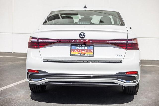 Photo of 2025 Opal White Pearl Effect Volkswagen Jetta