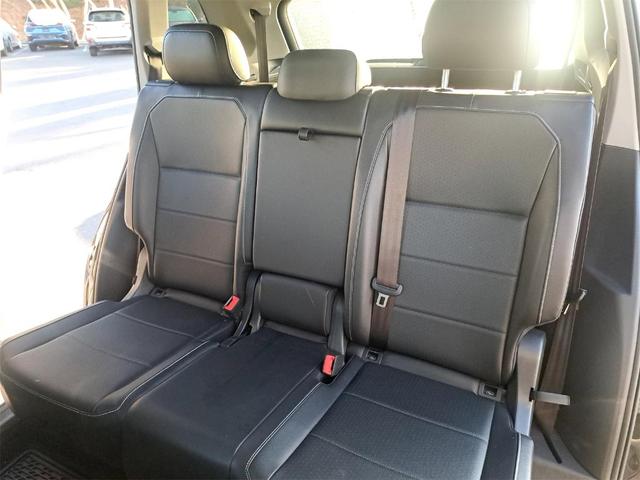 Photo of 2021 Deep Black Pearl Effect Volkswagen Tiguan