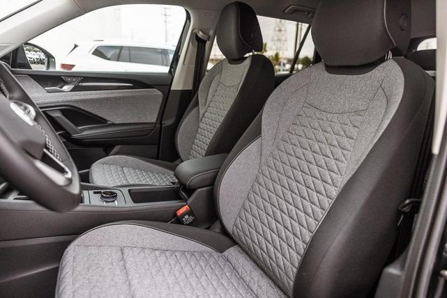 Photo of 2025 Platinum Gray Metallic Volkswagen Tiguan