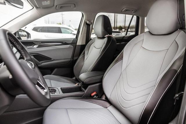 Photo of 2025 Pyrite Silver Metallic Volkswagen Tiguan