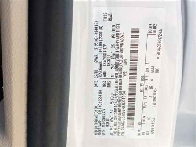 Photo of 2019 White Platinum Met Lincoln MKC