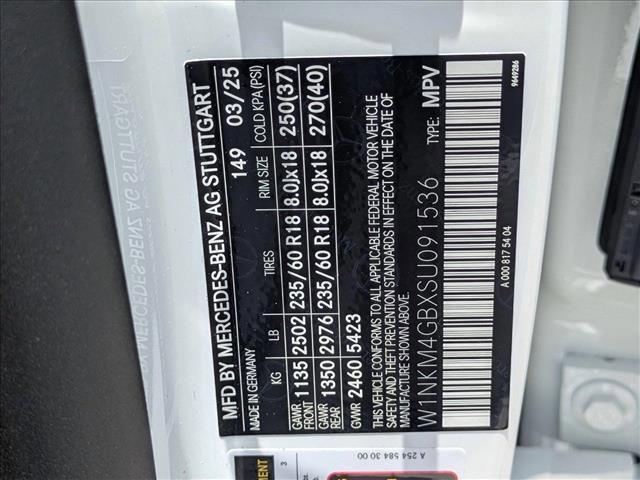 Photo of 2025 Polar White Mercedes-Benz GLC 300