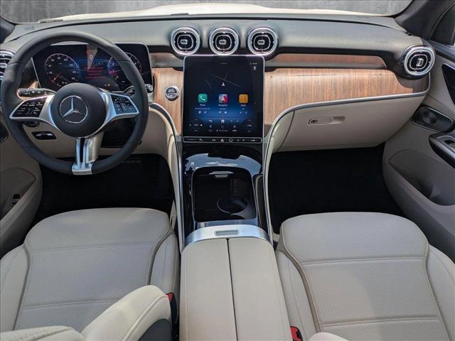 Photo of 2025 Polar White Mercedes-Benz GLC 300