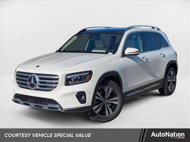 Photo of 2025 Polar White Mercedes-Benz GLB 250