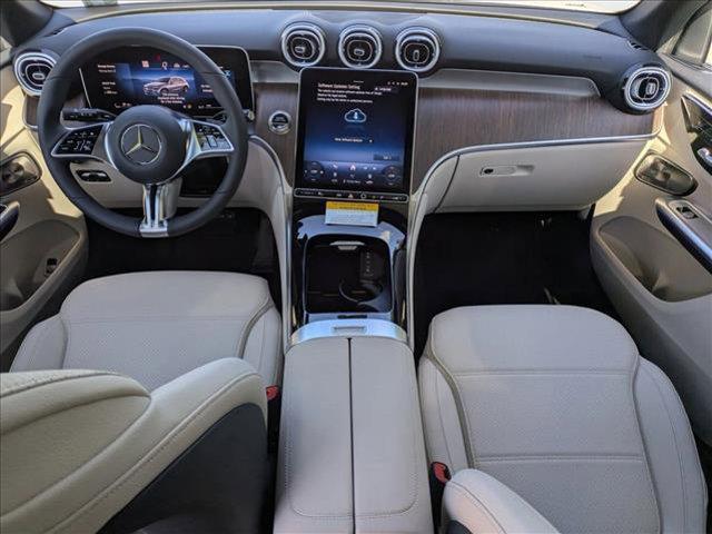 Photo of 2026 Polar White Mercedes-Benz GLC 300