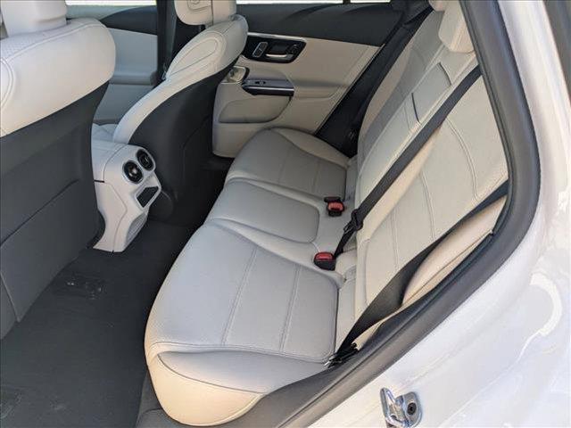 Photo of 2026 Polar White Mercedes-Benz GLC 300
