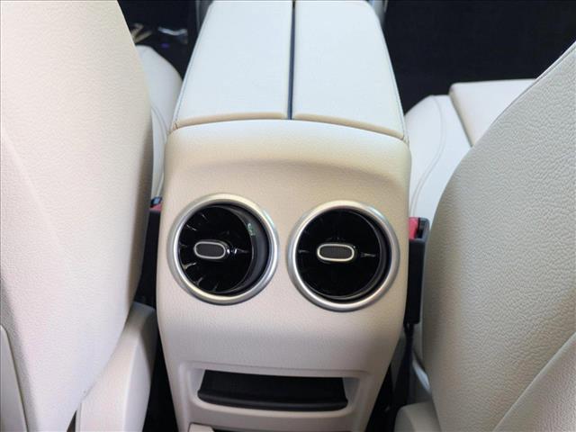 Photo of 2025 Starling Blue Metallic Mercedes-Benz GLB 250