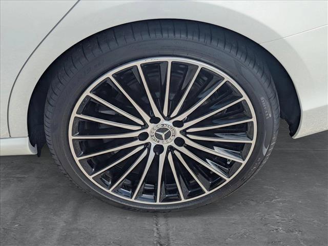 Photo of 2025 Polar White Mercedes-Benz C-Class