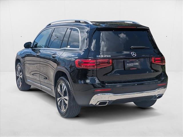 Photo of 2025 Night Black Mercedes-Benz GLB 250