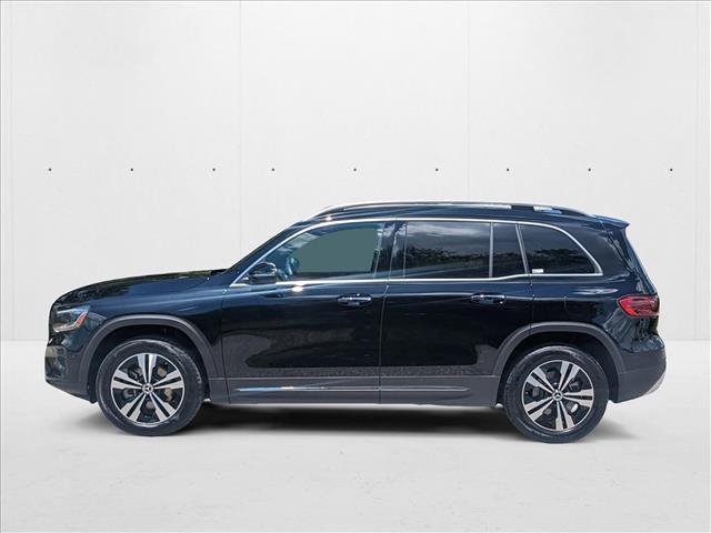 Photo of 2025 Night Black Mercedes-Benz GLB 250