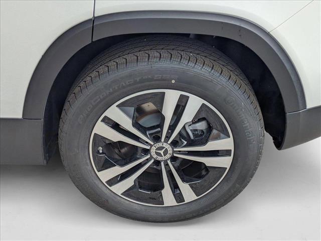Photo of 2025 Polar White Mercedes-Benz GLB 250