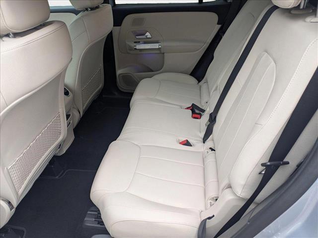 Photo of 2025 Cirrus Silver Metallic Mercedes-Benz GLB 250