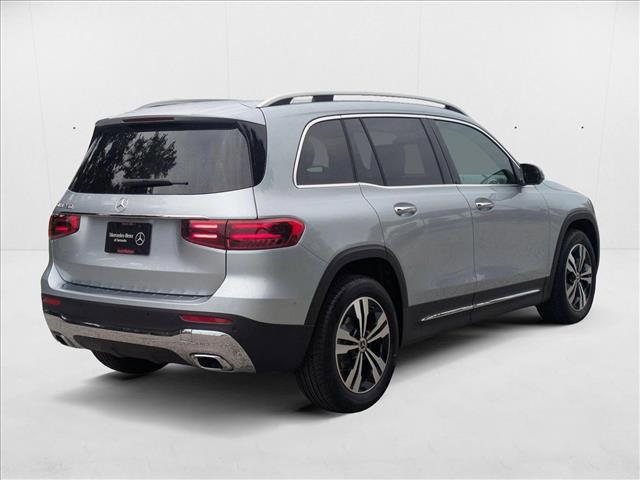 Photo of 2025 Cirrus Silver Metallic Mercedes-Benz GLB 250