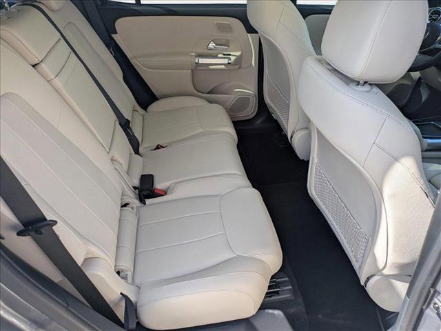 Photo of 2025 Mountain Grey Metallic Mercedes-Benz GLB 250
