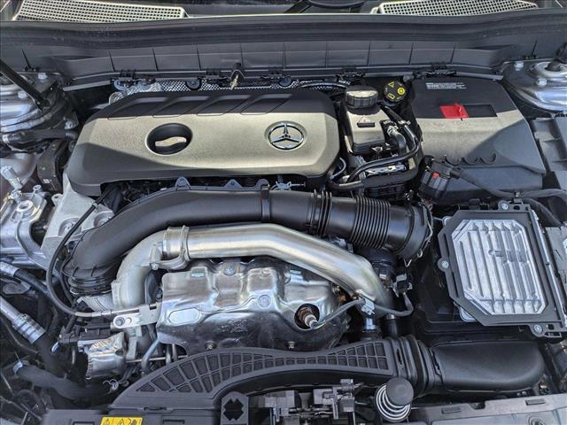 Photo of 2025 Mountain Grey Metallic Mercedes-Benz GLB 250