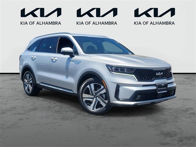 Photo of 2022 Silky Silver Kia Sorento Plug-In Hybrid