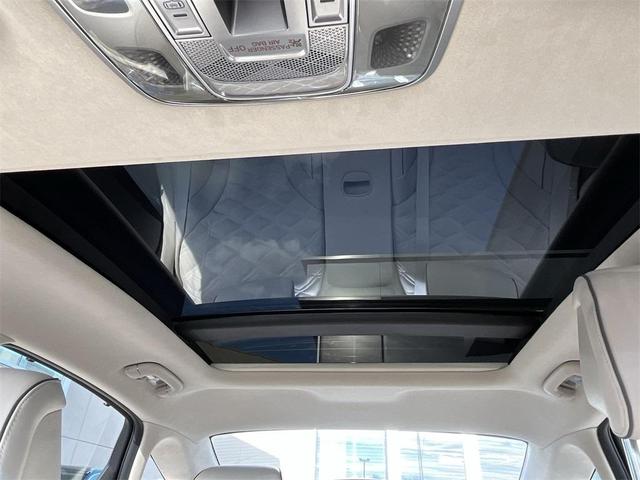 Photo of 2025 Vik Black Genesis G80