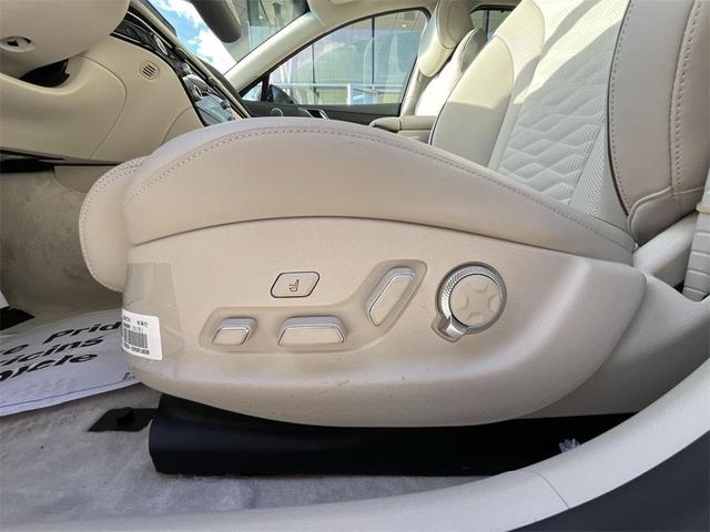 Photo of 2025 Vik Black Genesis G80