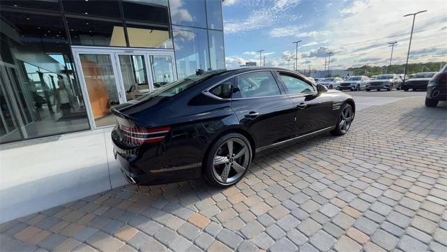 Photo of 2025 Vik Black Genesis G80