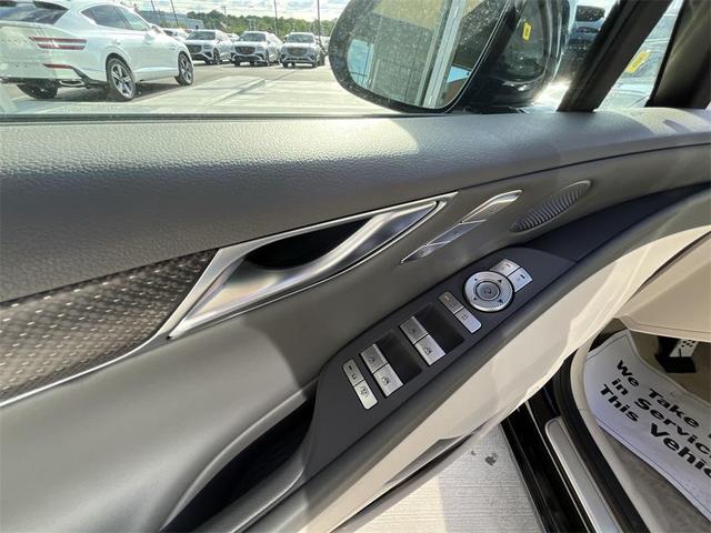 Photo of 2025 Vik Black Genesis G80