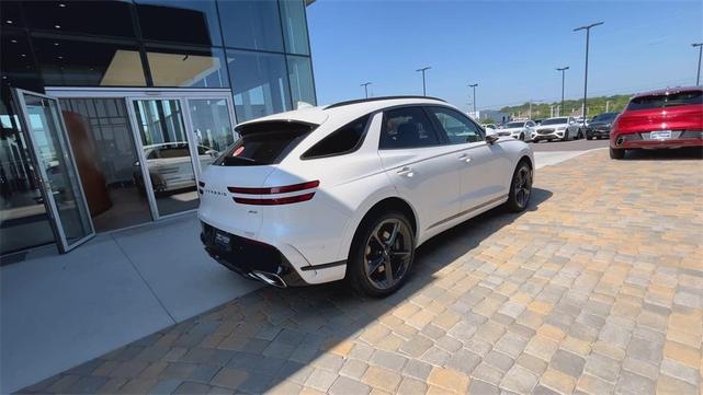 Photo of 2026 Uyuni White Genesis GV70