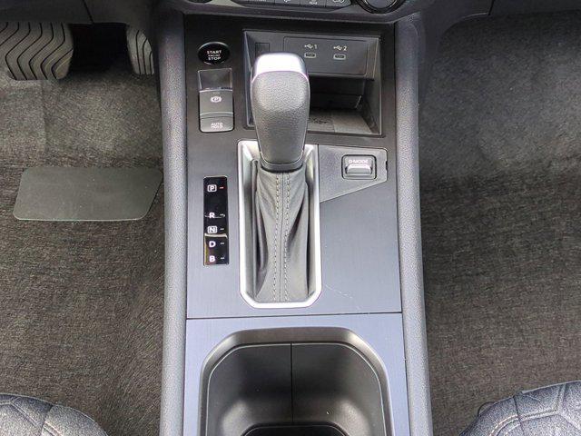 Photo of 2026 Gun Metallic/Scarlet Ember Tintcoat Nissan Kicks