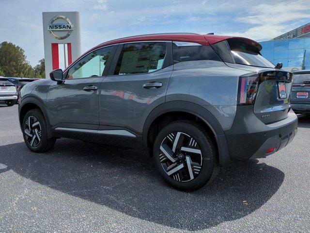 Photo of 2026 Gun Metallic/Scarlet Ember Tintcoat Nissan Kicks