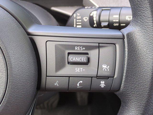 Photo of 2026 Gun Metallic/Scarlet Ember Tintcoat Nissan Kicks