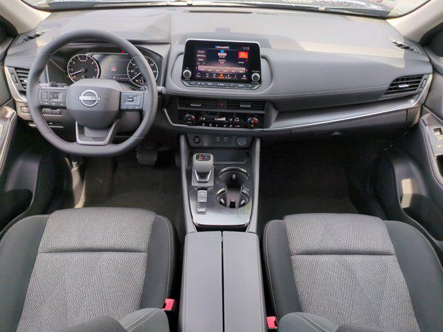 Photo of 2025 Gun Metallic Nissan Rogue