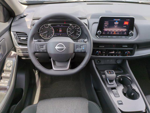 Photo of 2025 Gun Metallic Nissan Rogue