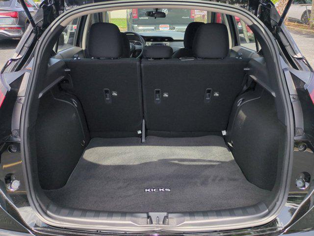 Photo of 2025 Super Black Nissan Kicks