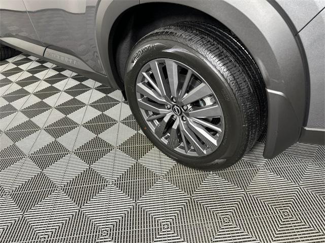 Photo of 2025 Gun Metallic Nissan Pathfinder