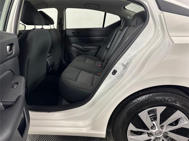 Photo of 2025 Glacier White Nissan Altima