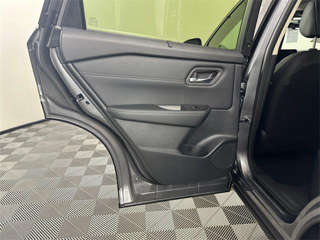 Photo of 2026 Gun Metallic Nissan Rogue