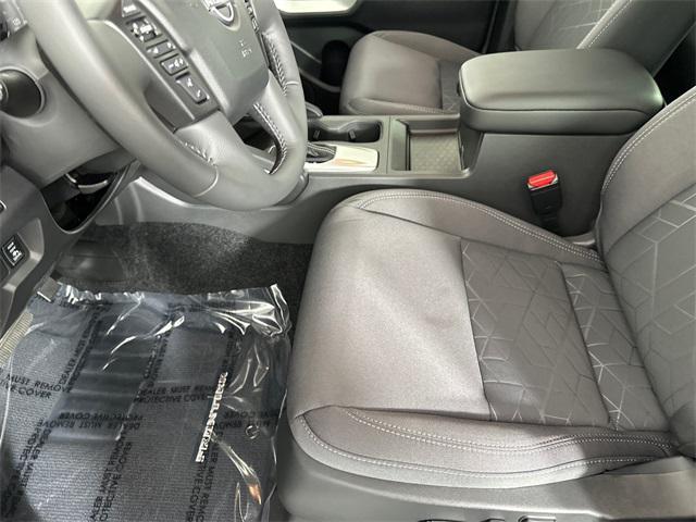 Photo of 2025 Gun Metallic Nissan Frontier
