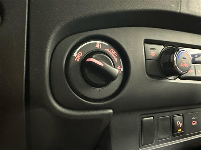 Photo of 2024 Boulder Gray Pearl Nissan Frontier