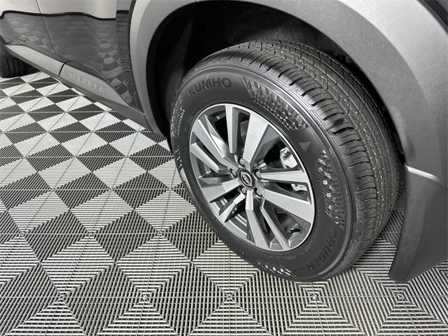 Photo of 2025 Super Black Nissan Pathfinder