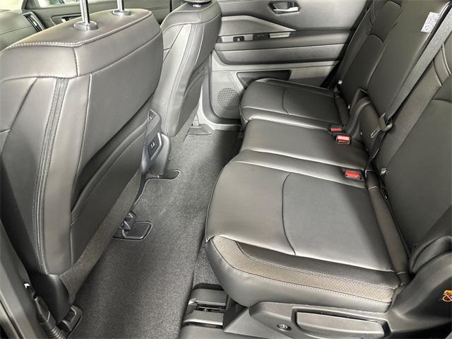 Photo of 2025 Super Black Nissan Pathfinder