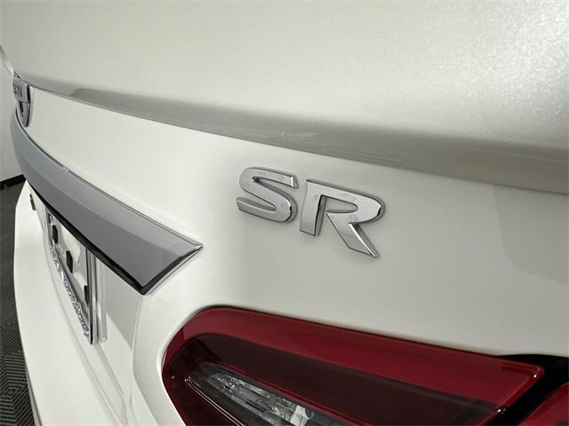 Photo of 2017 Pearl White Nissan Altima