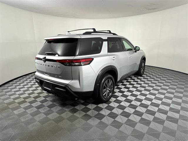Photo of 2022 Brilliant Silver Metallic Nissan Pathfinder
