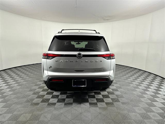 Photo of 2022 Brilliant Silver Metallic Nissan Pathfinder