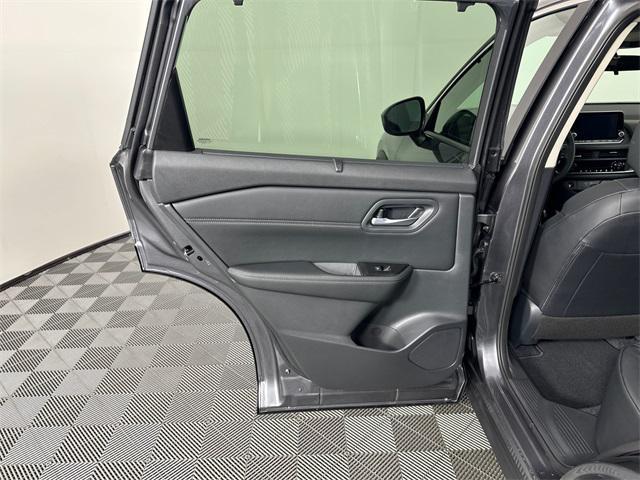 Photo of 2026 Gun Metallic Nissan Rogue