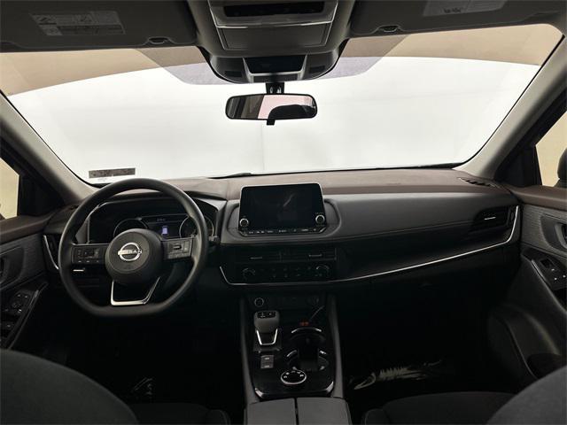 Photo of 2023 Gun Metallic Nissan Rogue