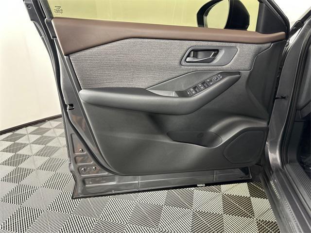 Photo of 2023 Gun Metallic Nissan Rogue