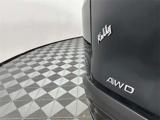 Photo of 2025 Super Black Nissan Murano