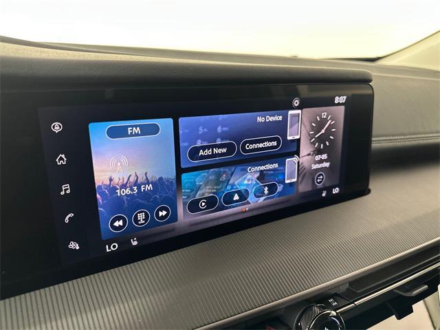 Photo of 2025 Super Black Nissan Murano