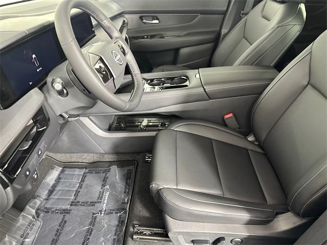 Photo of 2025 Super Black Nissan Murano