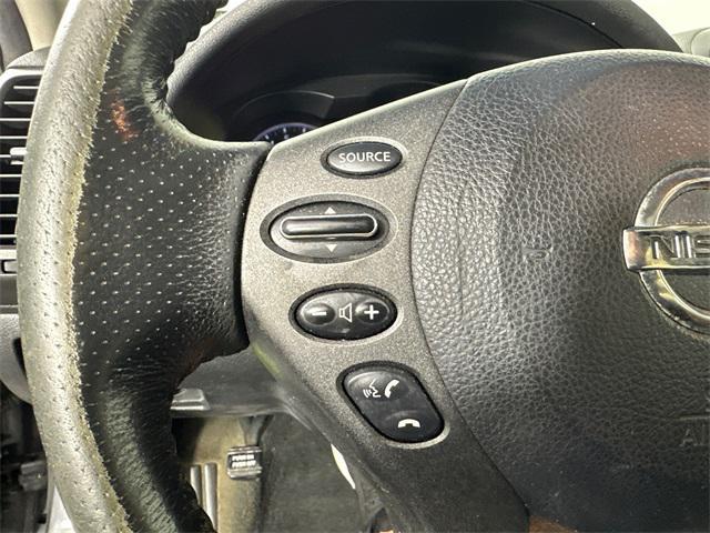 Photo of 2010 Dark Slate Metallic Nissan Altima