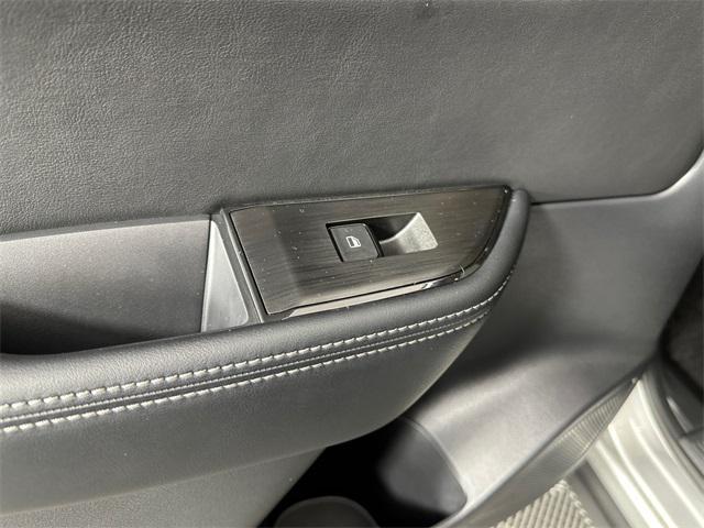 Photo of 2024 Brilliant Silver Metallic Nissan Rogue