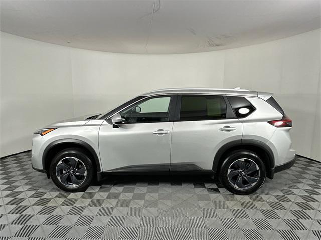 Photo of 2024 Brilliant Silver Metallic Nissan Rogue